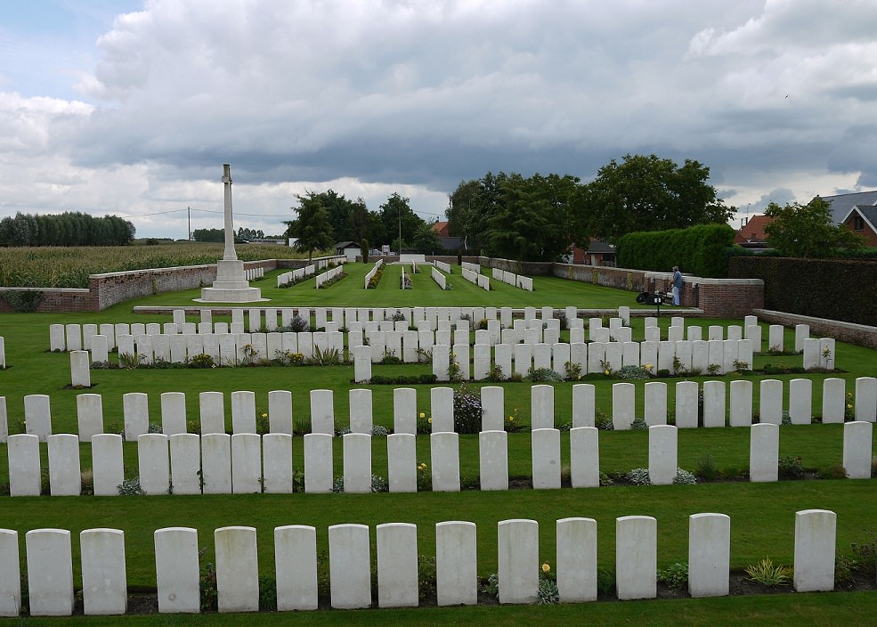 Potijze Chateau Grounds Cemetery